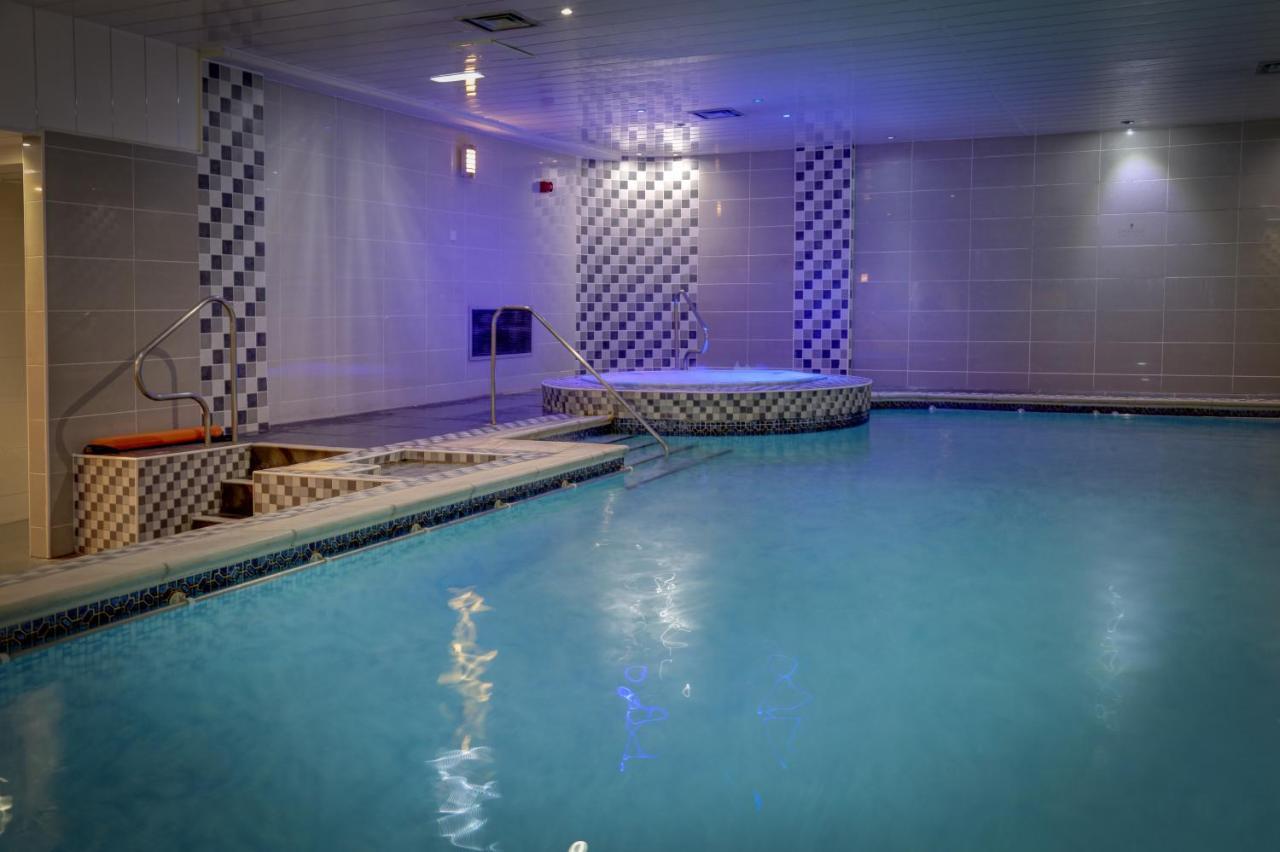 Burnley North Oaks Hotel And Leisure Club Exterior photo